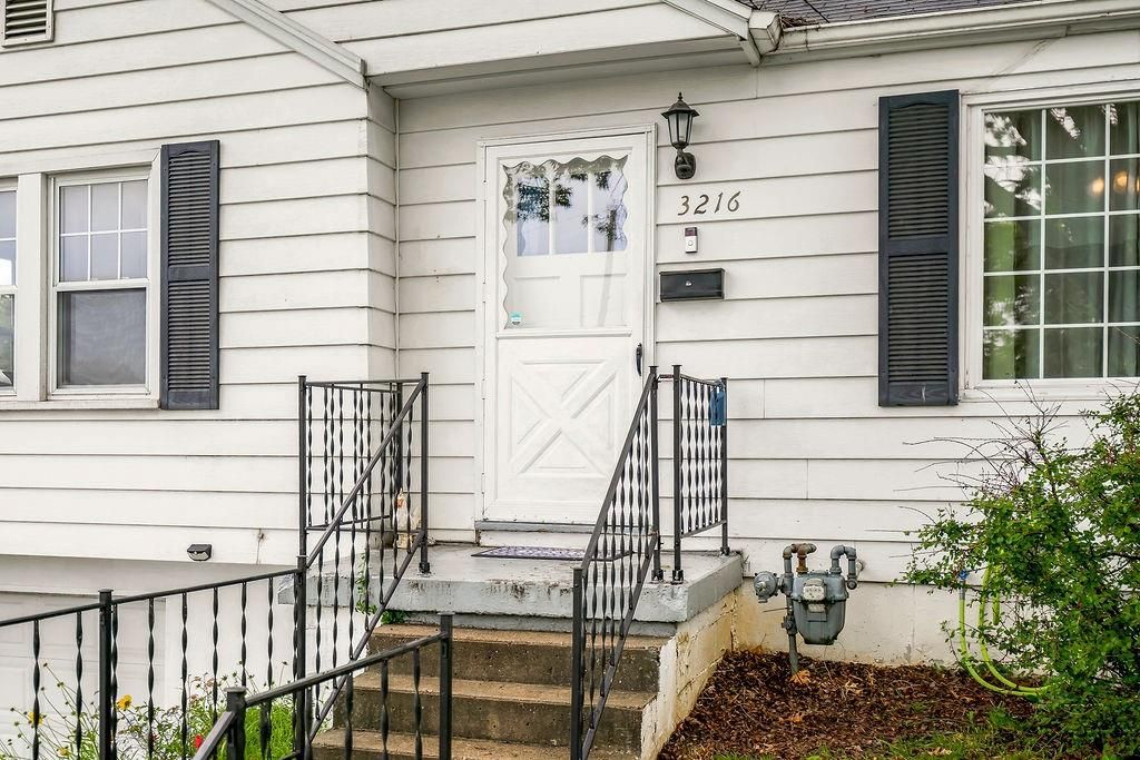 Photo of 3216 S Hardy Avenue, Independence, MO 64052 (MLS # 2618478)