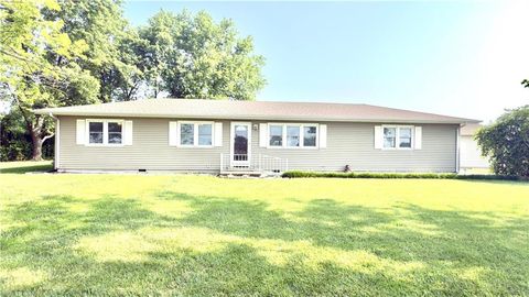 16633 E MISSION Road Nevada MO 64772