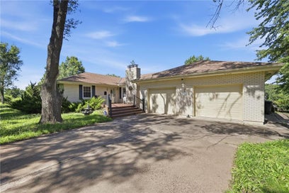 29585 Somerset Road Paola KS 66071