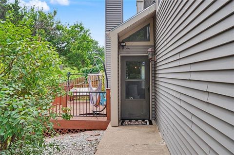 Photo of 118 Glenview Drive, Lawrence, KS 66049 (MLS # 2628345)