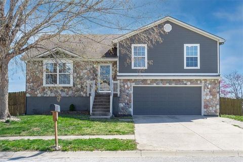 505 N Harding Street, Oak Grove, MO 64075 - #: 2481761