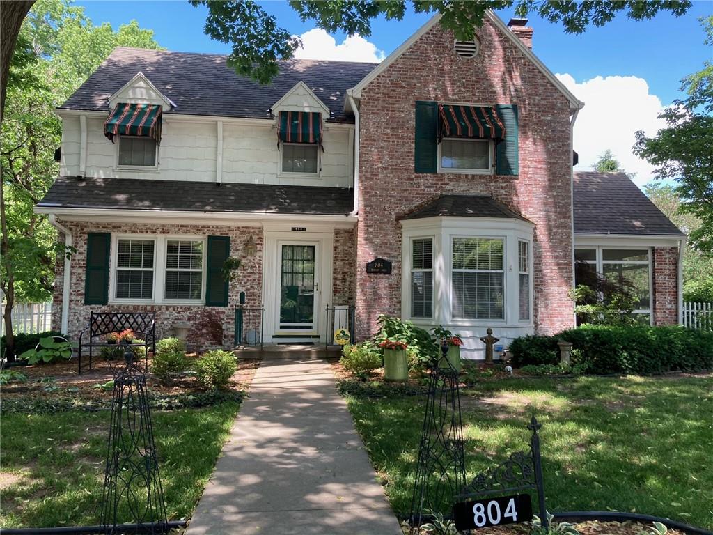 804 Romany Road