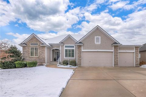 2313 NE Sweet Water Drive, Lee\'s Summit, MO 64086 - MLS#: 2591322