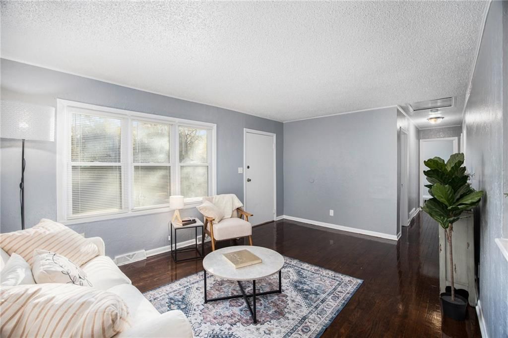 Photo of 9812 Marsh Avenue, Kansas City, MO 64134 (MLS # 2596777)