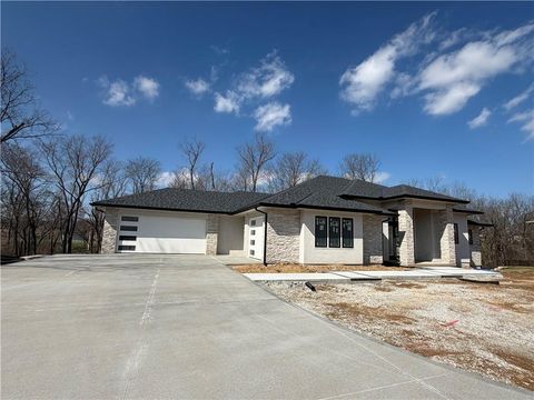 7260 NW Pampas Lane, Parkville, MO 64152 - #: 2587479