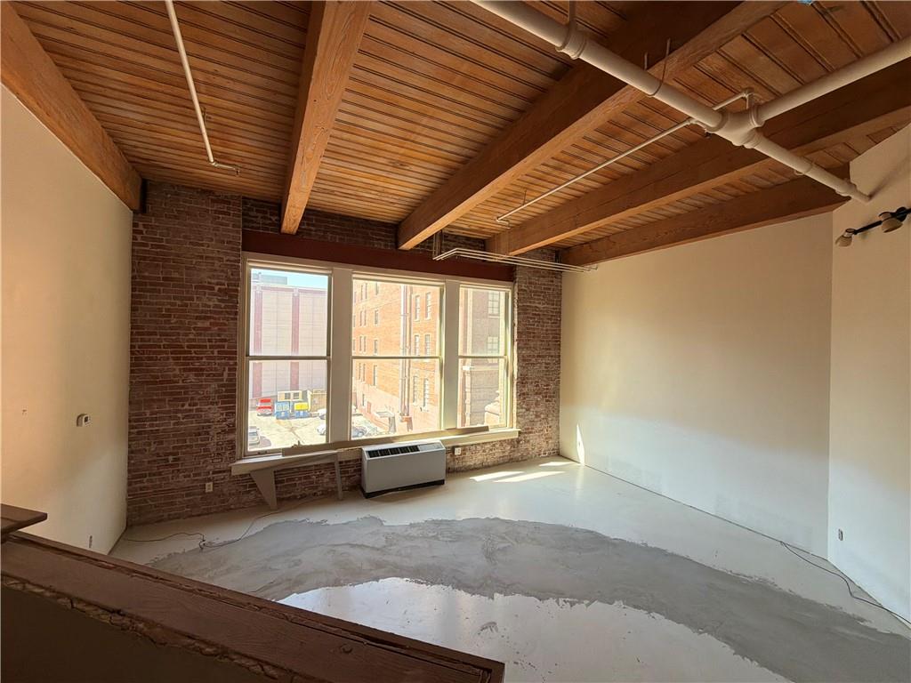308 W 8th Street 306