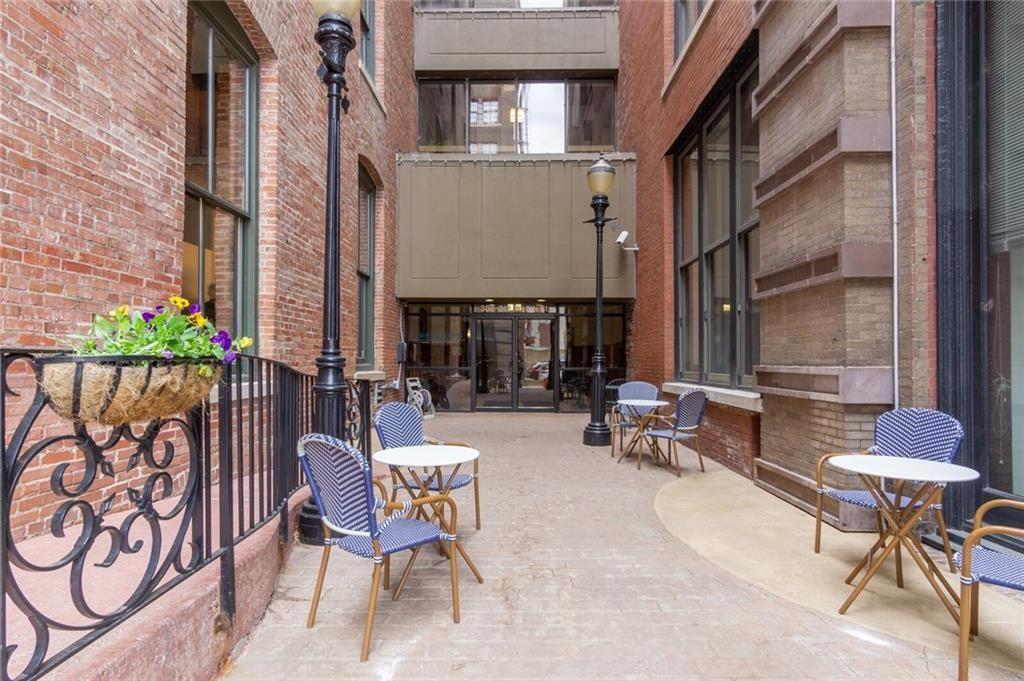 308 W 8th Street 306