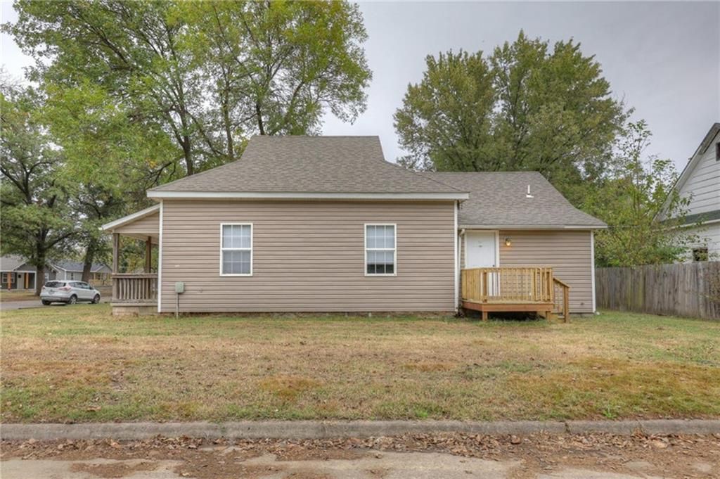 Photo of 1302 N Grand Street, Pittsburg, KS 66762 (MLS # 2596895)