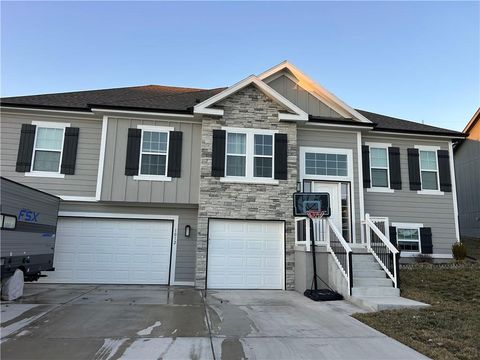 1012 Poplar Lane Liberty MO 64068