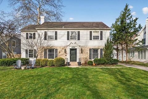 6534 Summit Street Kansas City MO 64113