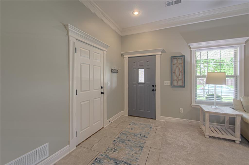 110 NW Lindsey Lane