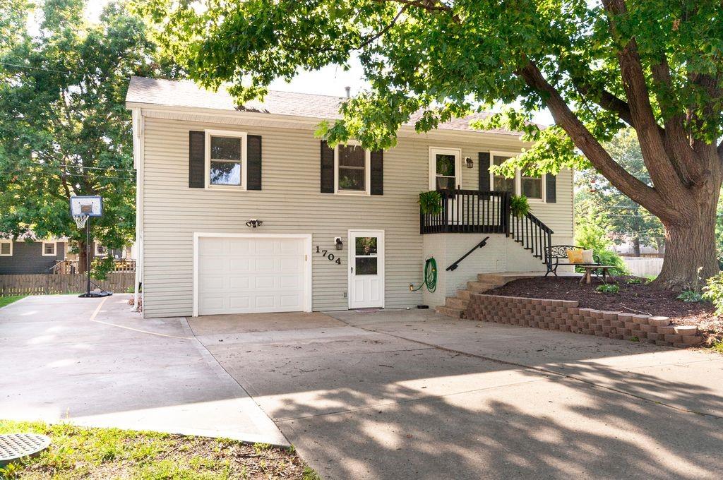 1704 Beverly Circle