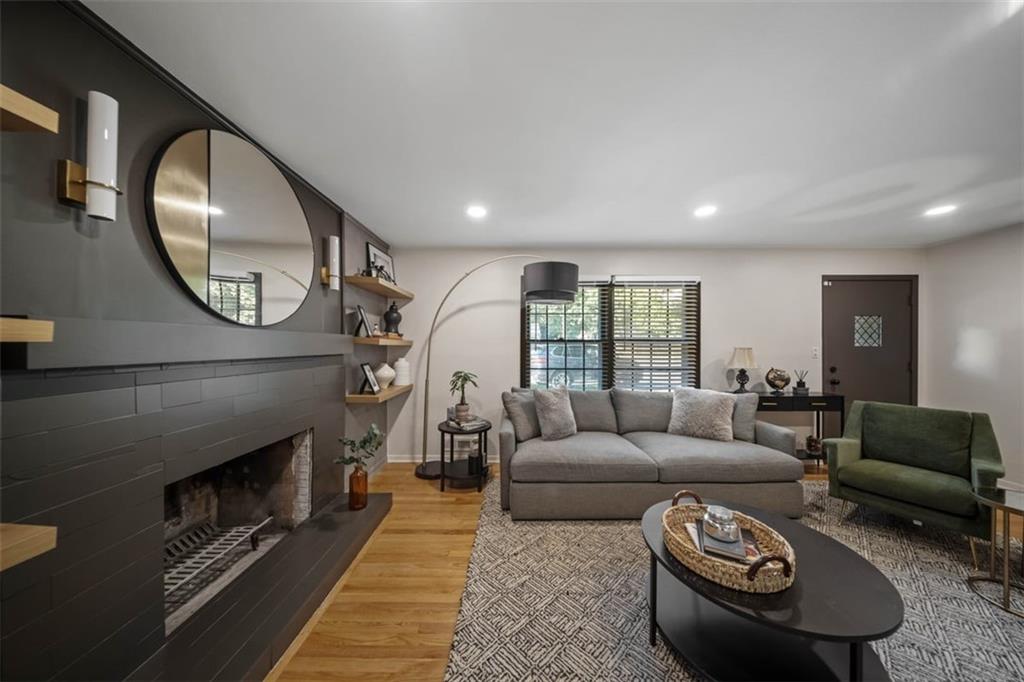 1113 W 85th Street