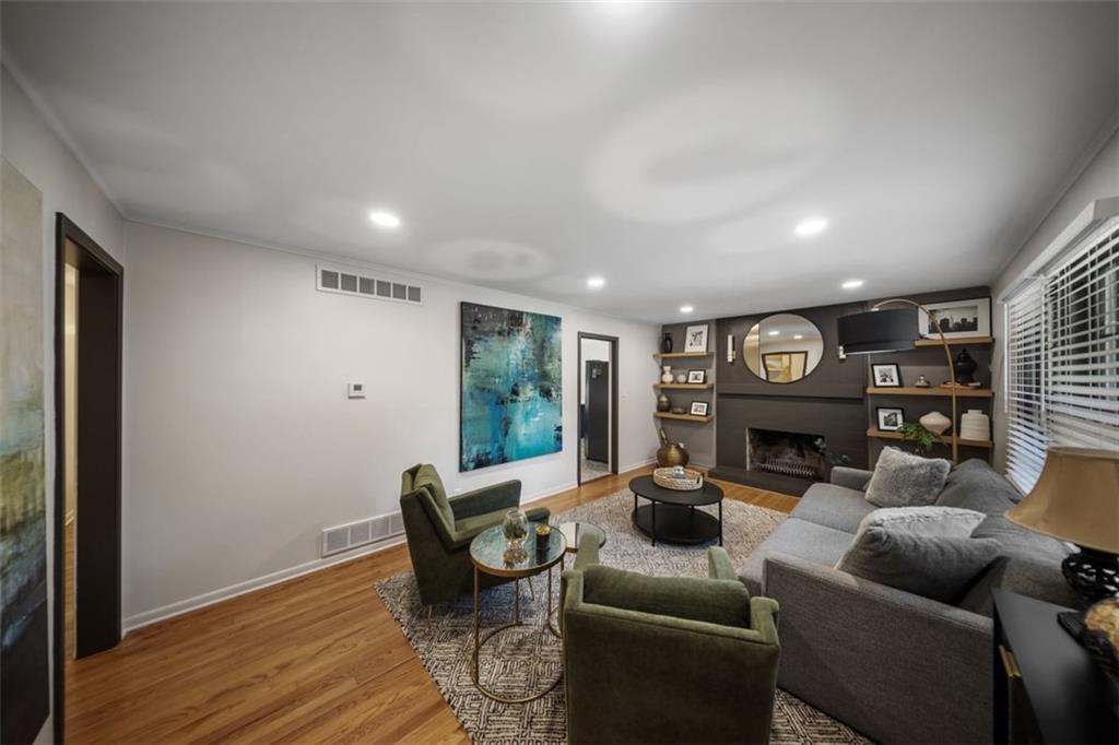 1113 W 85th Street
