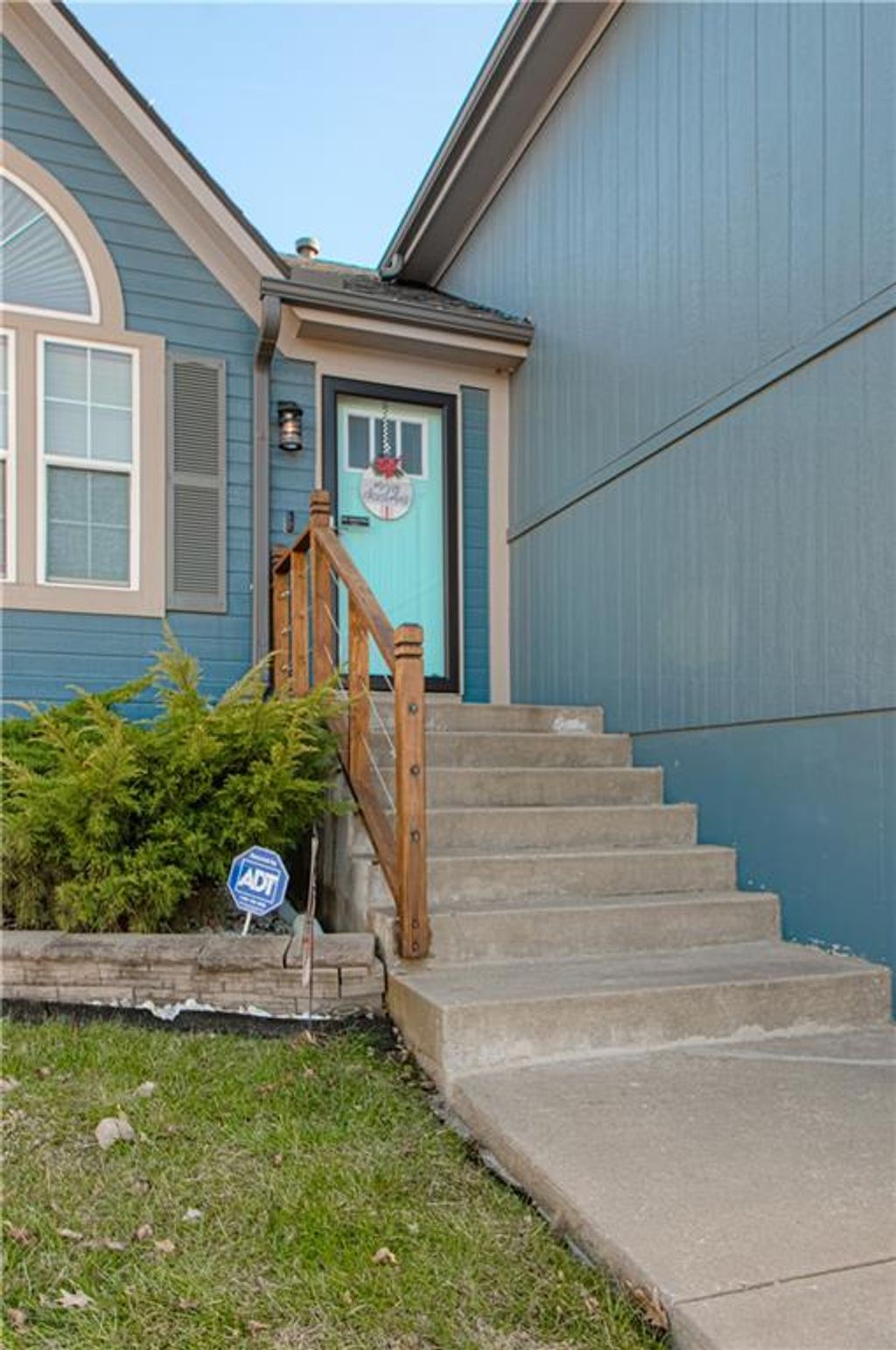 Photo of 11215 N Lewis Avenue, Kansas City, MO 64157 (MLS # 2592435)