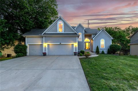 5916 NE TURQUOISE Drive Lee's Summit MO 64064