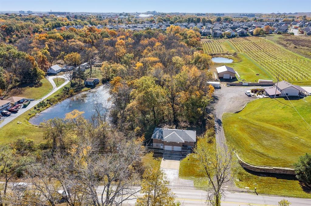 11123 - 11125 Leavenworth Road