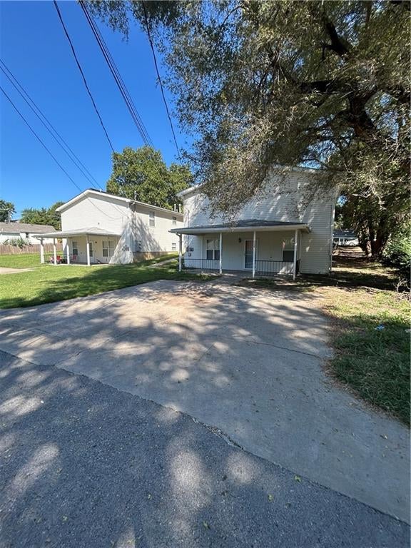 725 A & B Kiowa Street