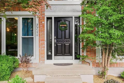 Photo of 7711 N Montgall Avenue, Kansas City, MO 64119 (MLS # 2616283)