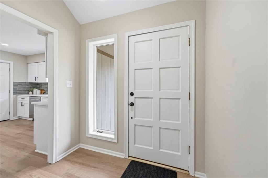 219 NW Redwood Court