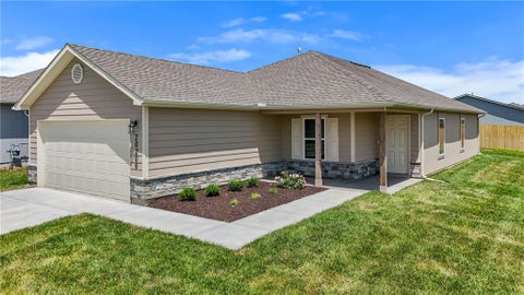 Photo of 20206 W 195th Street, Spring Hill, KS 66083 (MLS # 2644613)