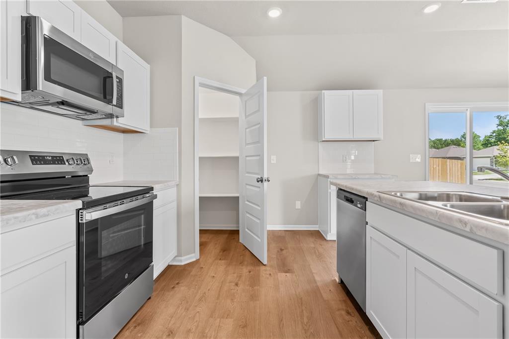 20206 W 195th Street