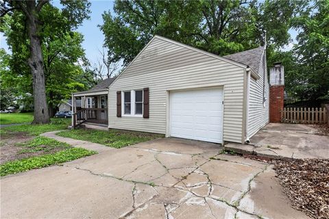 701 W Jones Street, Independence, MO 64052 - MLS#: 2619039