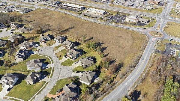 LOT 3 PINEHURST DRIVE, BASEHOR, KS 66007 - Image 8ea2eb7bc500b9a09dd15ca1ba356a3d/1174457851