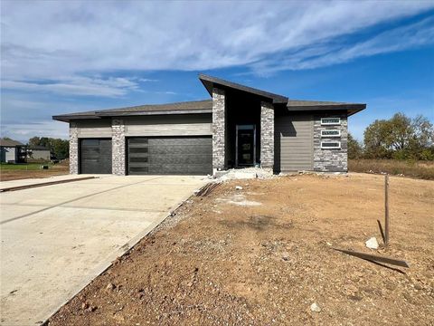 19512 Barstow Street Spring Hill KS 66083