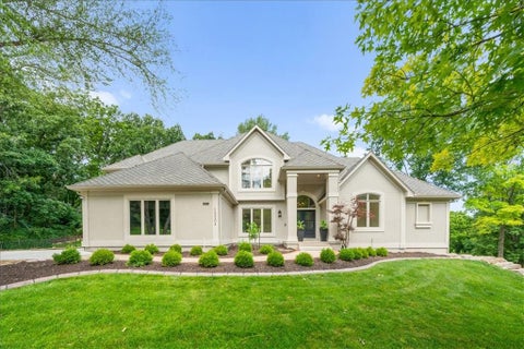Photo of 12204 Wyandotte Court, Kansas City, MO 64145 (MLS # 2624831)