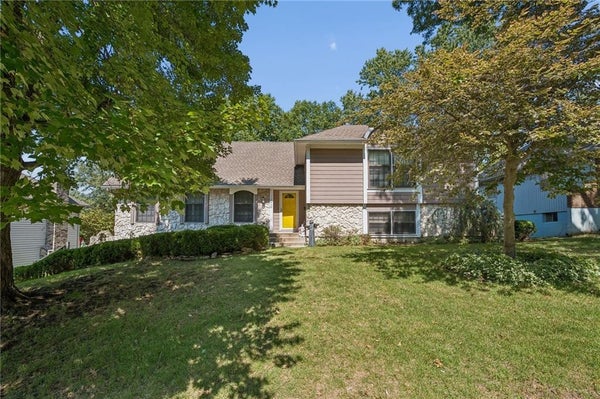 11010 E 83RD TER, RAYTOWN, MO 64138 - Image 8eb8e5d63796bb46beb7bac9bae9b896/74952972