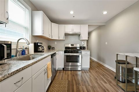 2007 Summit Street Kansas City MO 64108