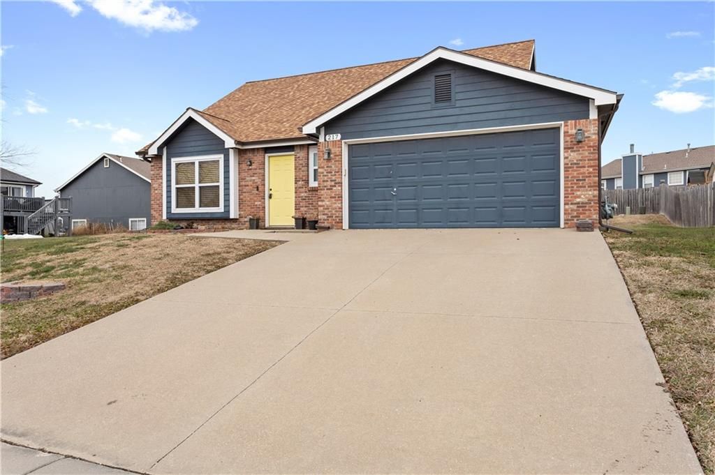 Photo of 217 Montrose Circle, Eudora, KS 66025 (MLS # 2592173)