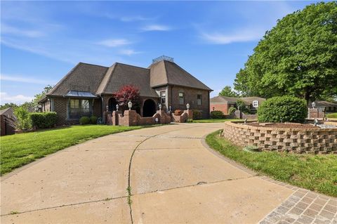 Photo of 16701 E George Franklyn Drive, Independence, MO 64055 (MLS # 2618892)