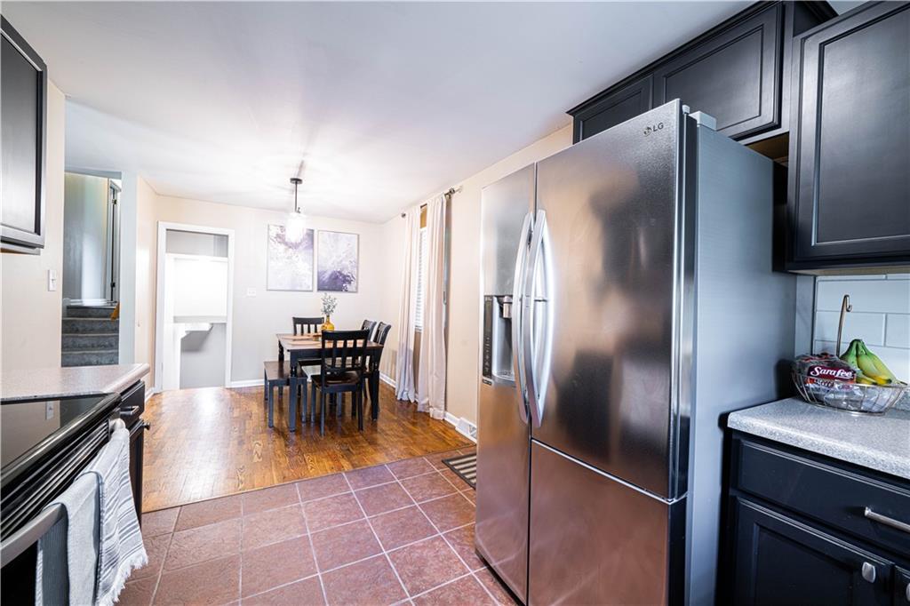 St Joseph, Missouri 64506, United States, 3 Bedrooms Bedrooms, ,2 BathroomsBathrooms,Residential,Active,191911