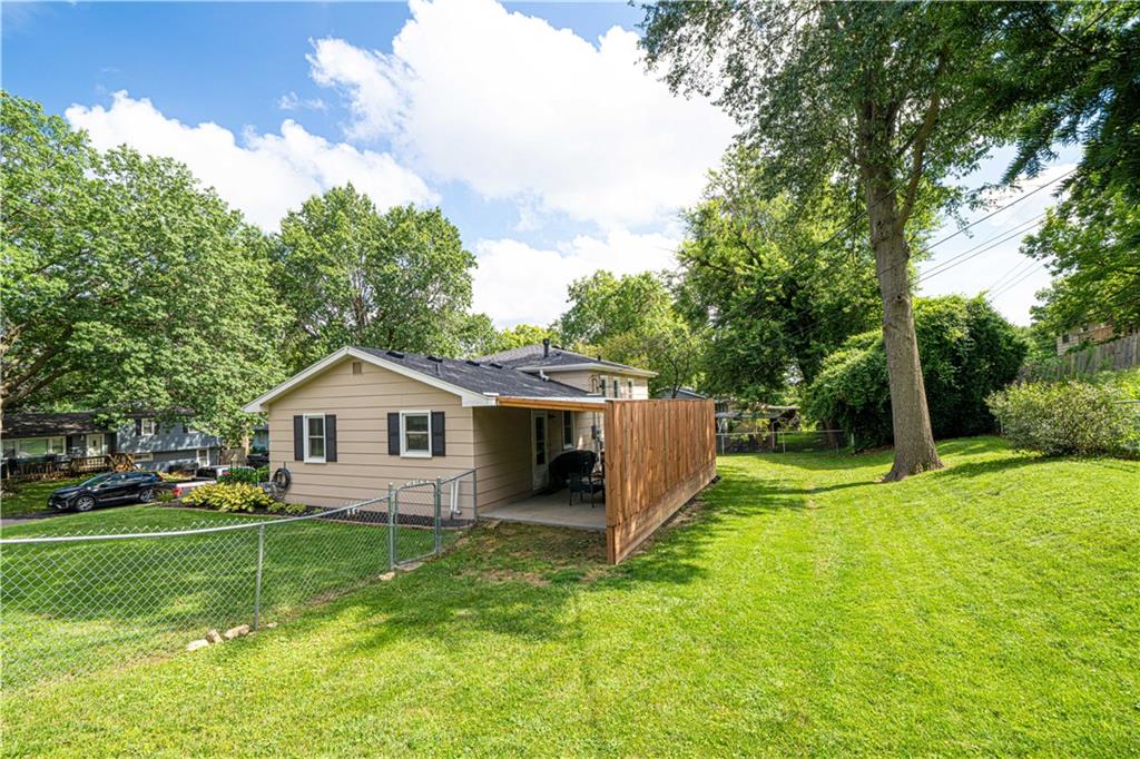 St Joseph, Missouri 64506, United States, 3 Bedrooms Bedrooms, ,2 BathroomsBathrooms,Residential,Active,191911