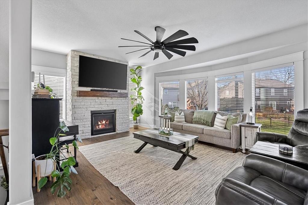 17772 W 163RD Terrace