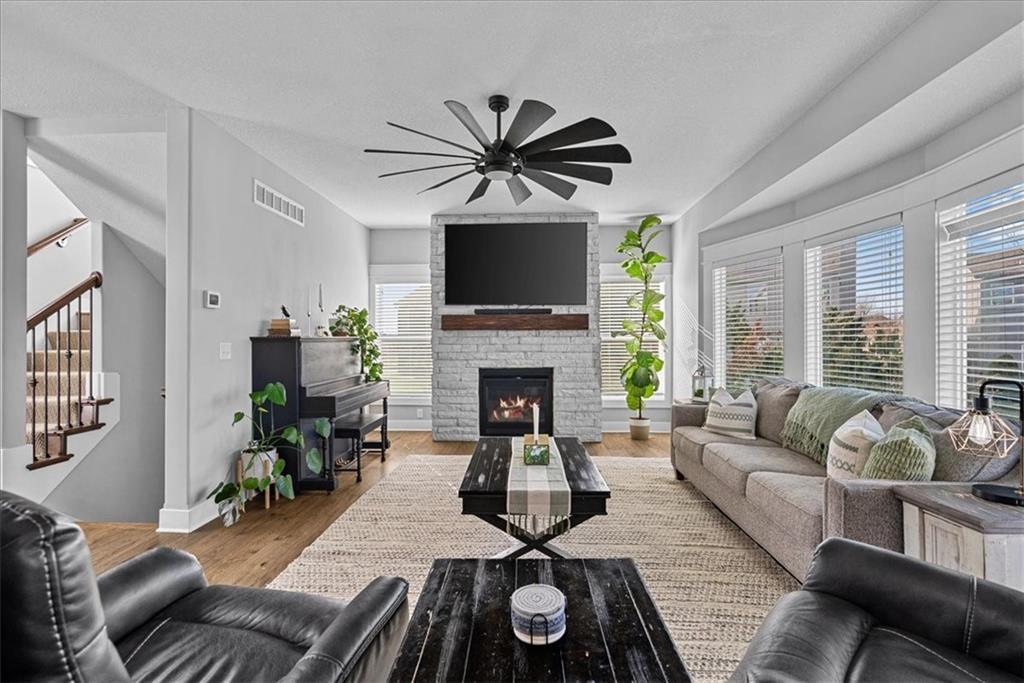 17772 W 163RD Terrace