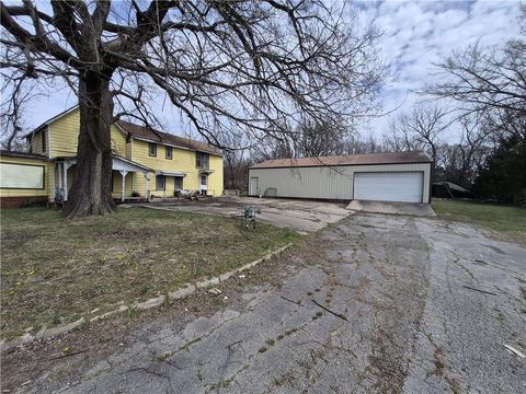 Photo of 10823 Harper Road, Fredonia, KS 66736 (MLS # 2608856)