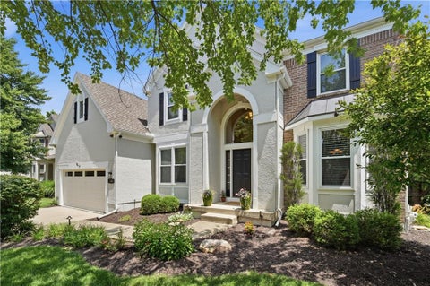Photo of 12459 Rosehill Street, Overland Park, KS 66213 (MLS # 2628034)