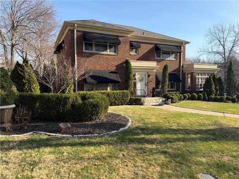 1200 W 70th Terrace Kansas City MO 64113