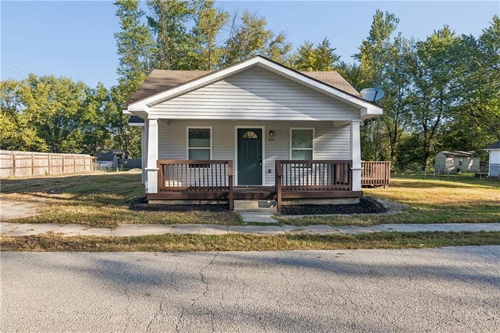 Photo 1 of 25 — 114 W 2nd Street, Garden City, MO 64747
