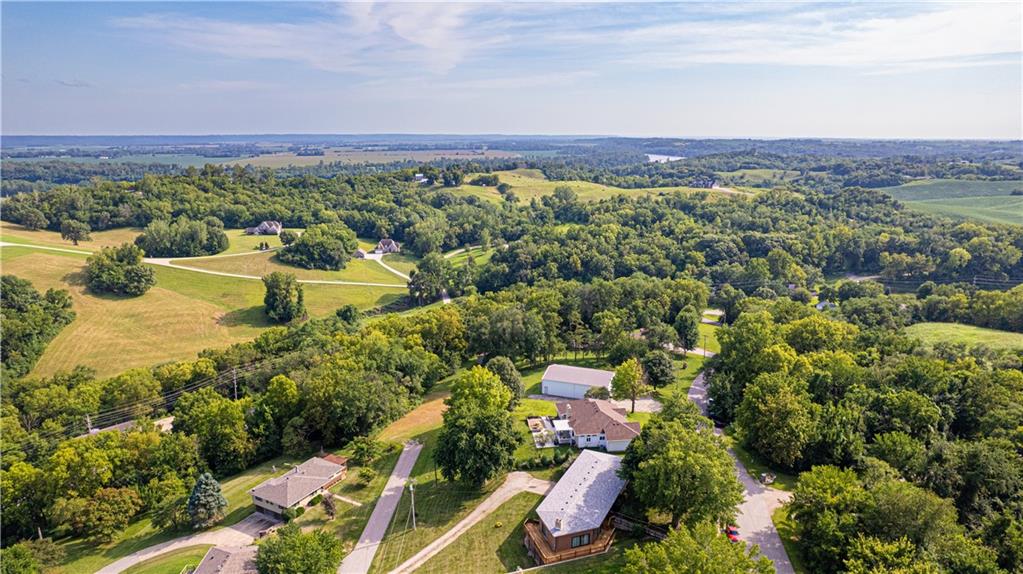 Wathena, Kansas 66090, United States, 4 Bedrooms Bedrooms, ,3 BathroomsBathrooms,Residential,Active,194065