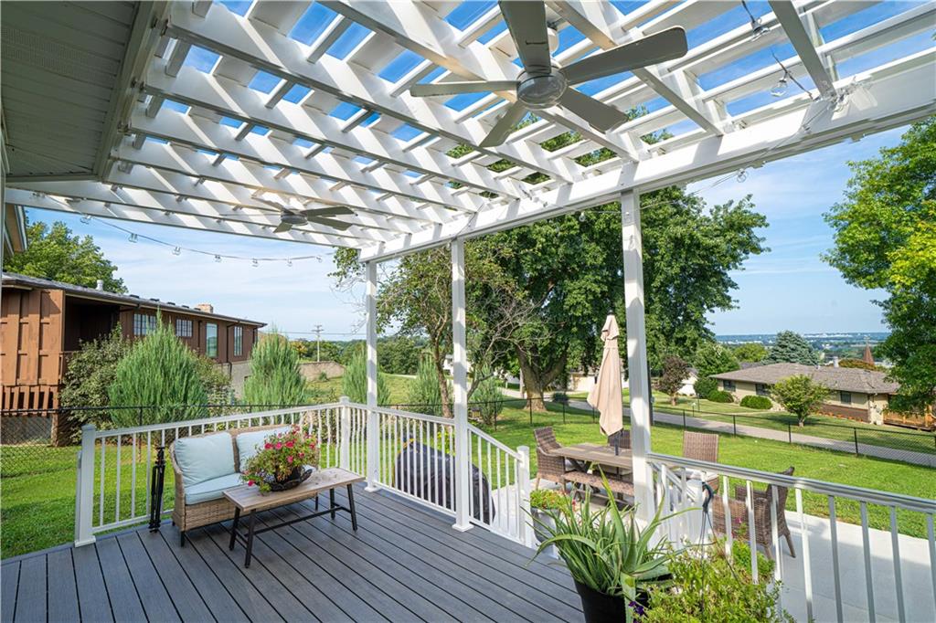 Wathena, Kansas 66090, United States, 4 Bedrooms Bedrooms, ,3 BathroomsBathrooms,Residential,Active,194065