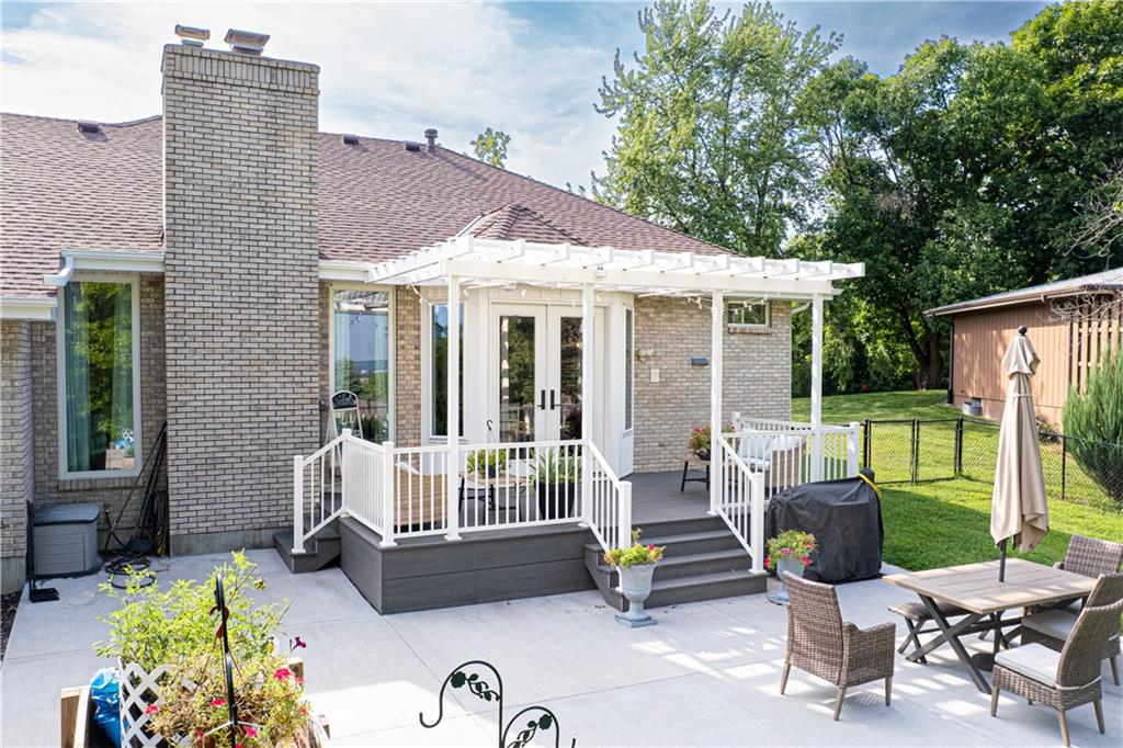 Wathena, Kansas 66090, United States, 4 Bedrooms Bedrooms, ,3 BathroomsBathrooms,Residential,Active,194065