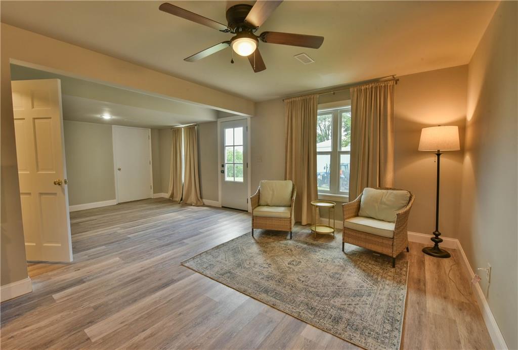 Wathena, Kansas 66090, United States, 4 Bedrooms Bedrooms, ,3 BathroomsBathrooms,Residential,Active,194065