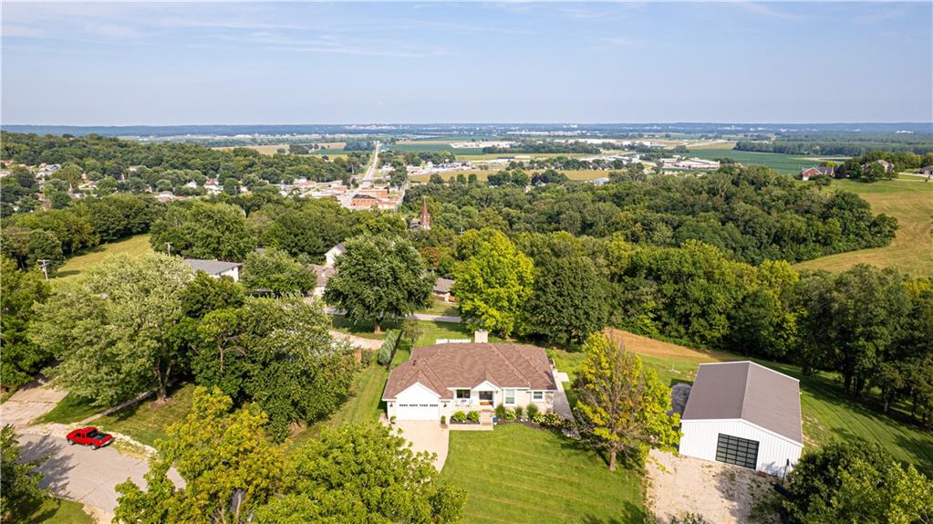 Wathena, Kansas 66090, United States, 4 Bedrooms Bedrooms, ,3 BathroomsBathrooms,Residential,Active,194065