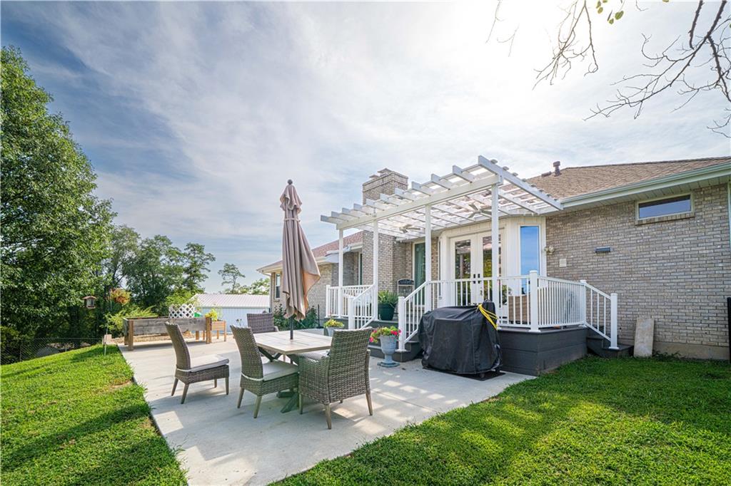 Wathena, Kansas 66090, United States, 4 Bedrooms Bedrooms, ,3 BathroomsBathrooms,Residential,Active,194065