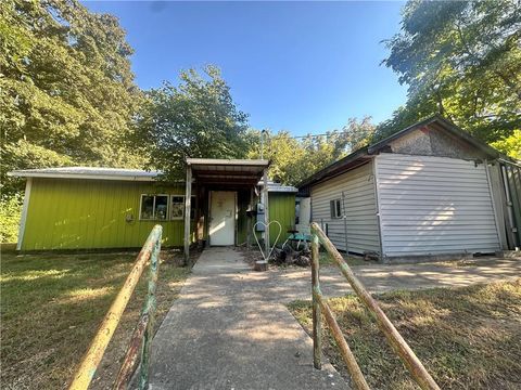 123 W Sparks Avenue, Warrensburg, MO 64093 - #: 2570851