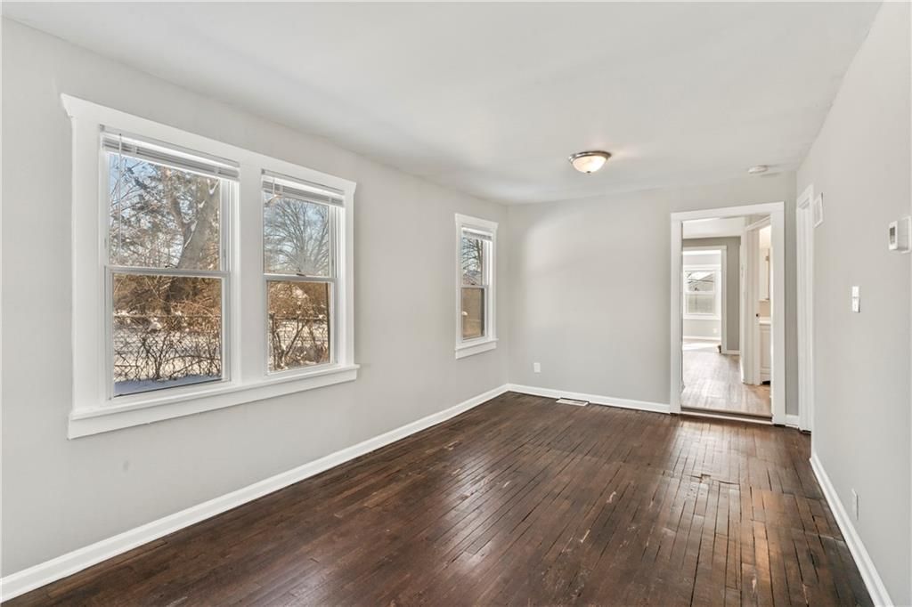 Photo of 1119 E 84th Street, Kansas City, MO 64131 (MLS # 2598279)